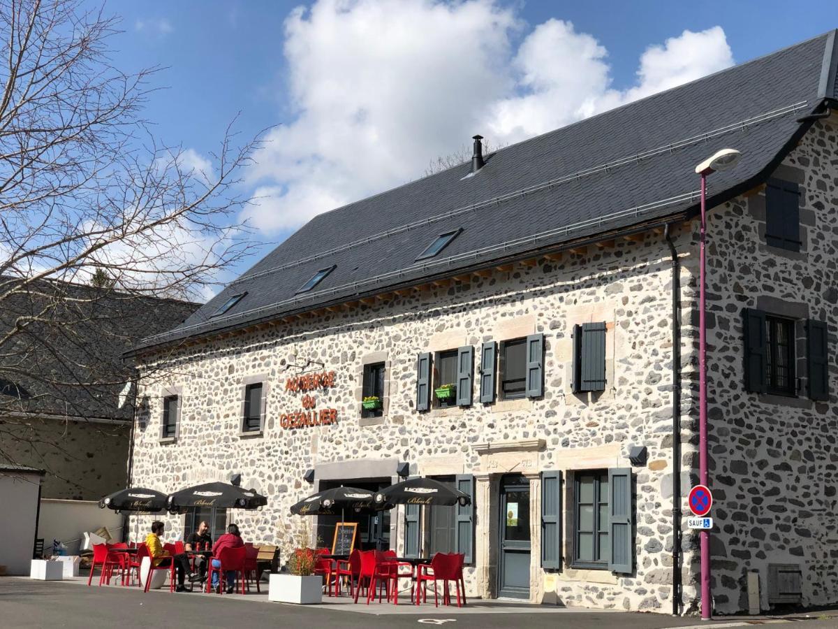 Auberge Du Cezallier Montgreleix Eksteriør bilde
