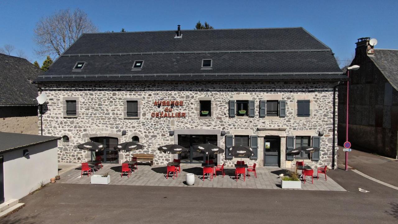 Auberge Du Cezallier Montgreleix Eksteriør bilde