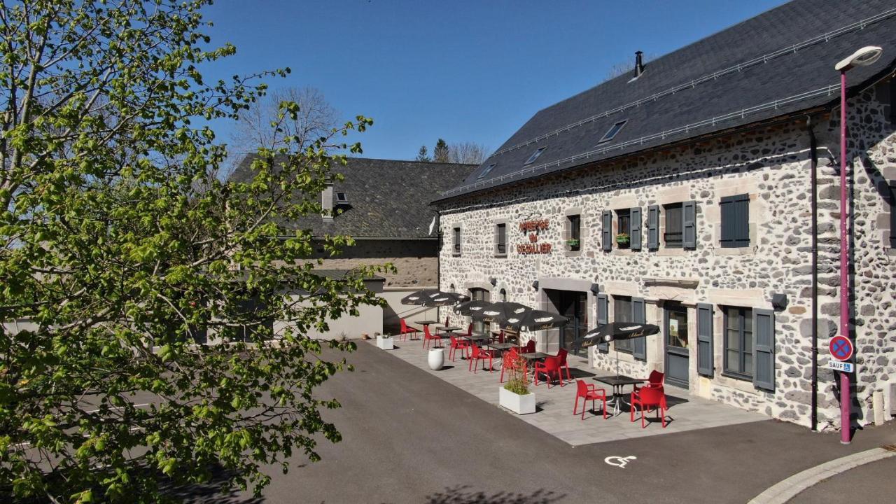 Auberge Du Cezallier Montgreleix Eksteriør bilde