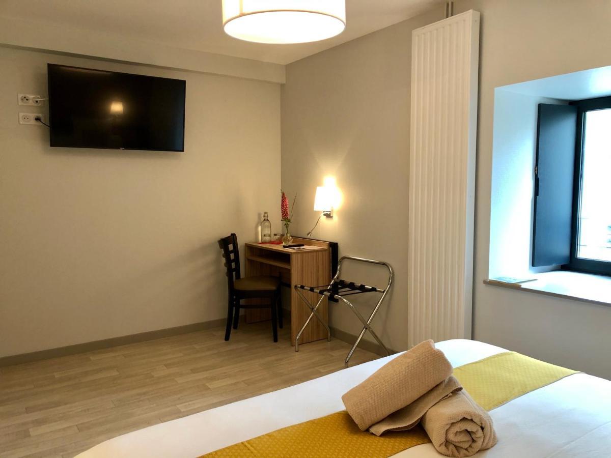 Auberge Du Cezallier Montgreleix Eksteriør bilde