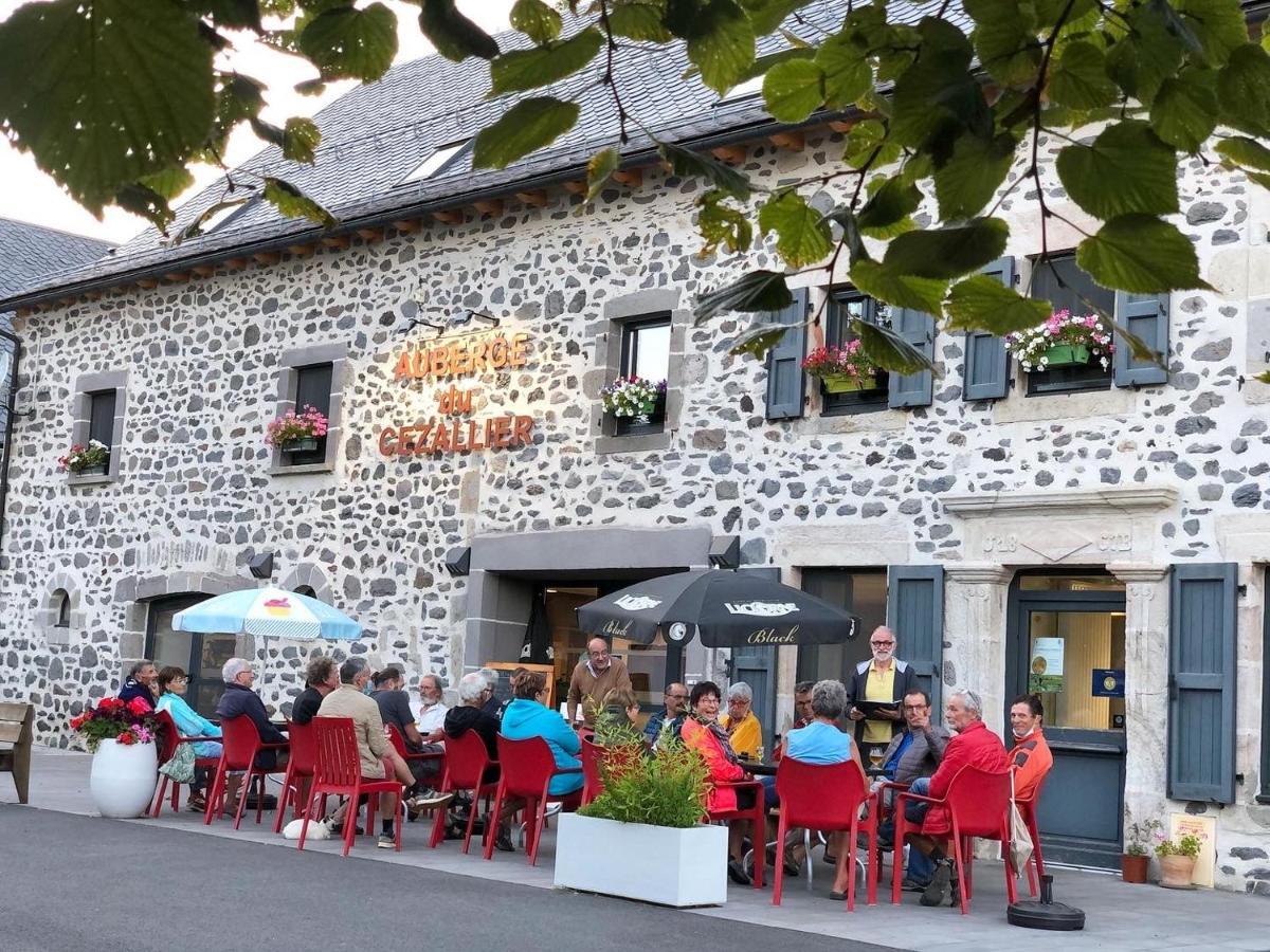 Auberge Du Cezallier Montgreleix Eksteriør bilde
